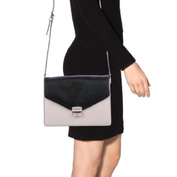 Authentic Kate Spade Crossbody - Picture 2 of 8